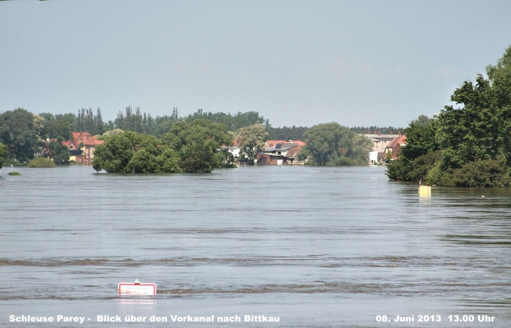 Hochwasser- 2013_06_08-006-Parey-Schleuse.jpg